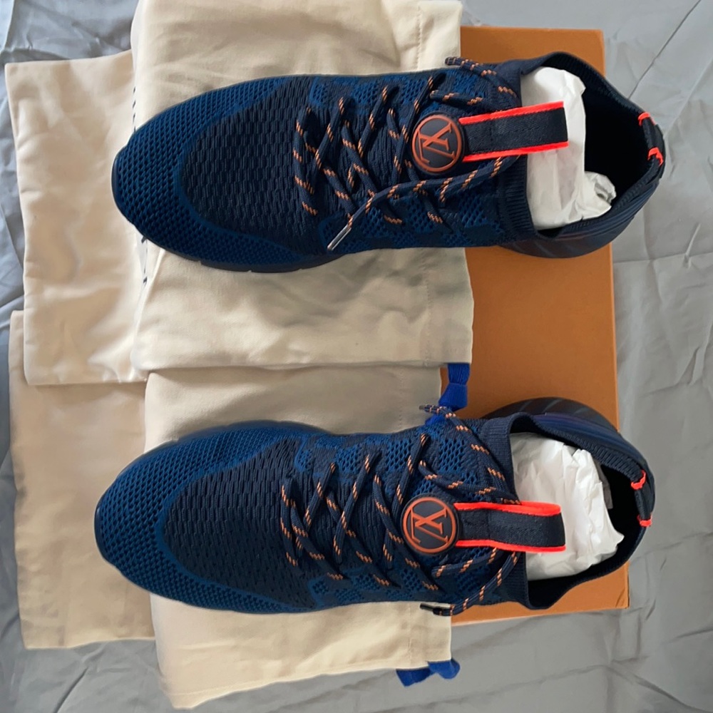 Louis Vuitton sneakers size 9